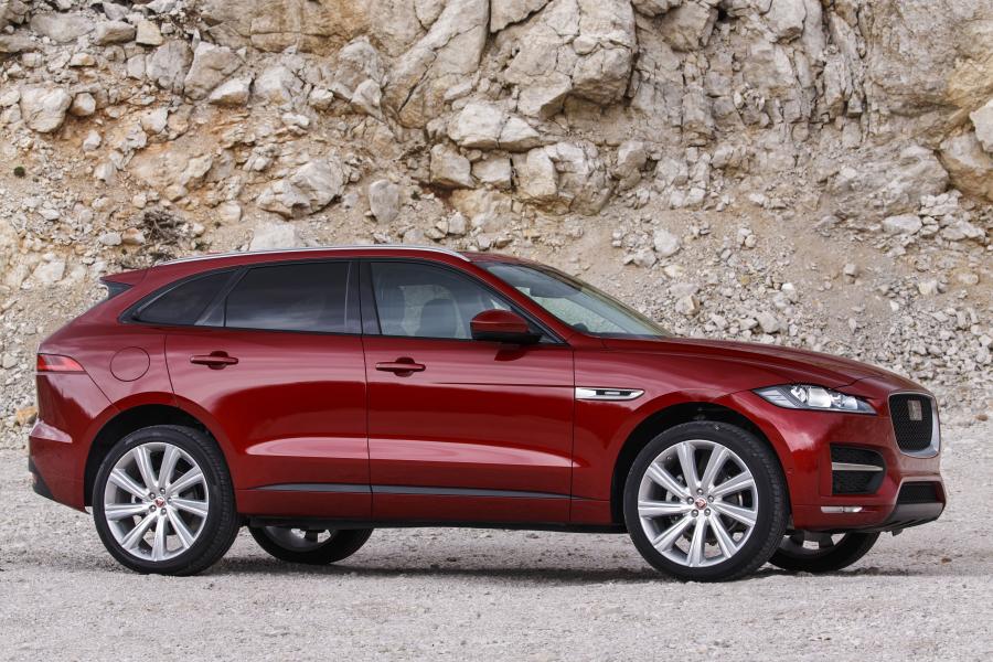  Jaguar F-Pace R-Sport 2016 года  (фото 17 из 30)